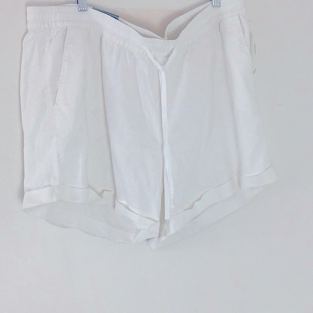 Old Navy Women's Linen Blend White Baggy Shorts Cuffed Hem Pockets Lightweight